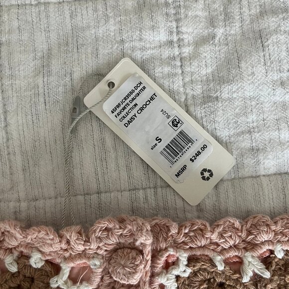 NWT Favorite Daughter The I'm Cute Crop Top in Daisy Crochet - Picture 9 of 9